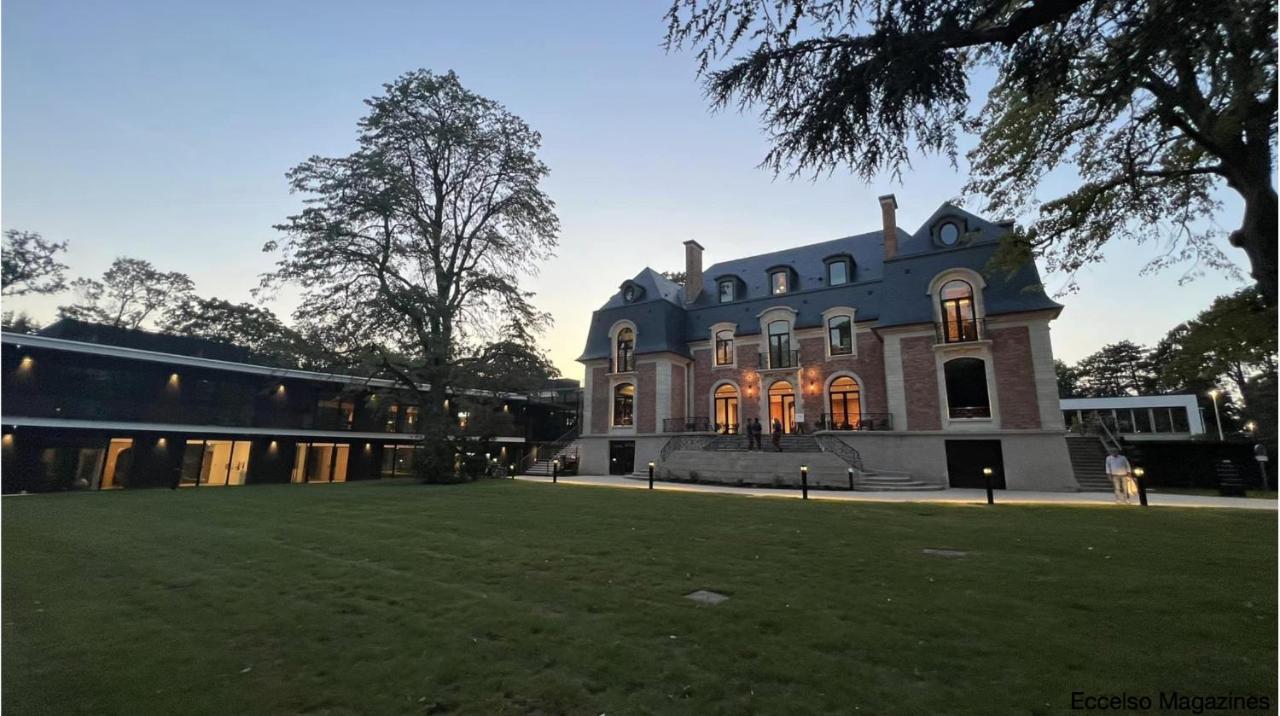 Bienheureux Hotel Wasquehal Bagian luar foto