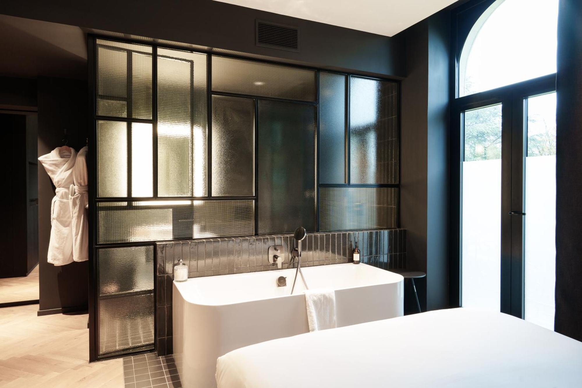 Bienheureux Hotel Wasquehal Bagian luar foto