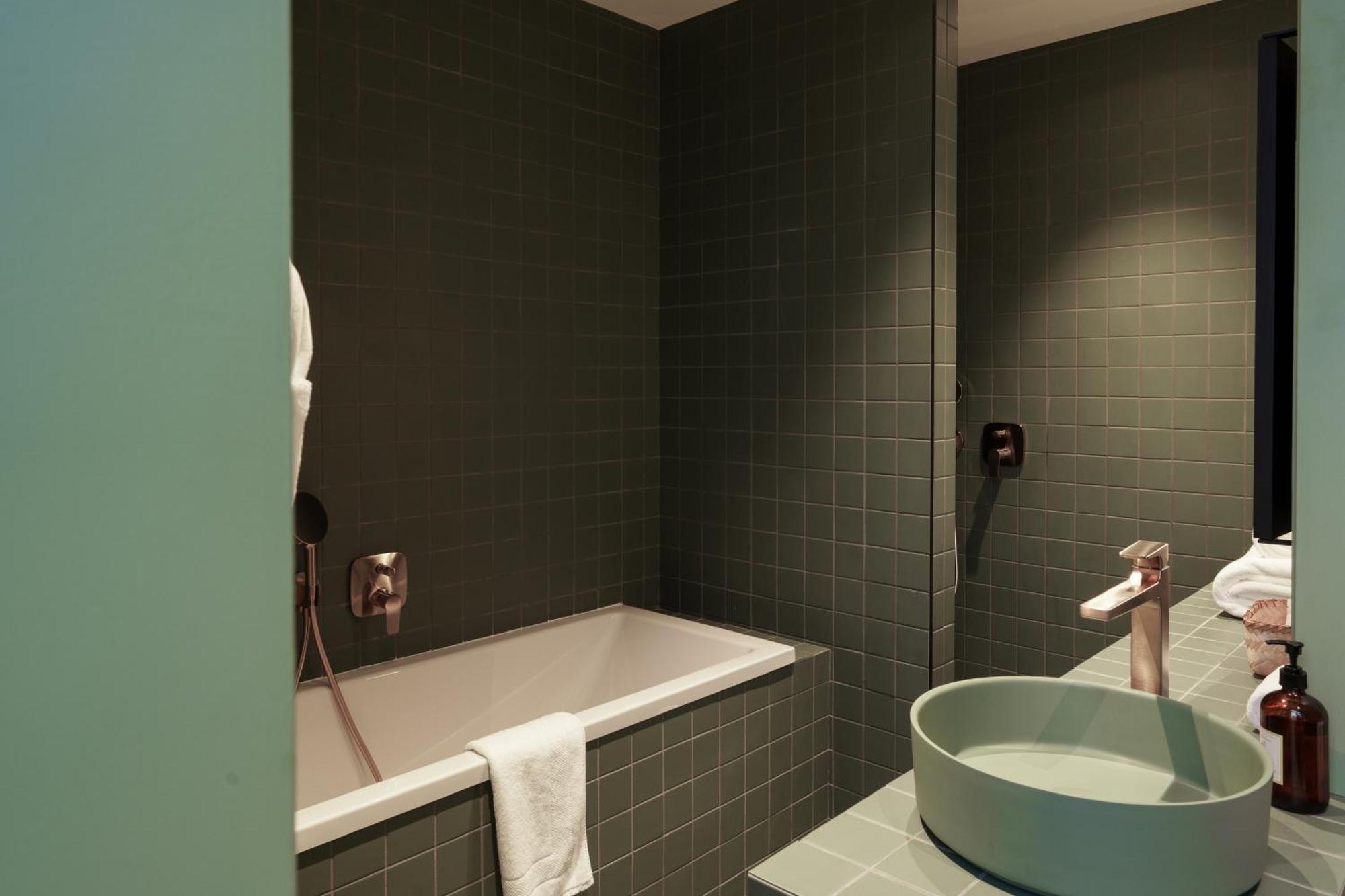 Bienheureux Hotel Wasquehal Bagian luar foto