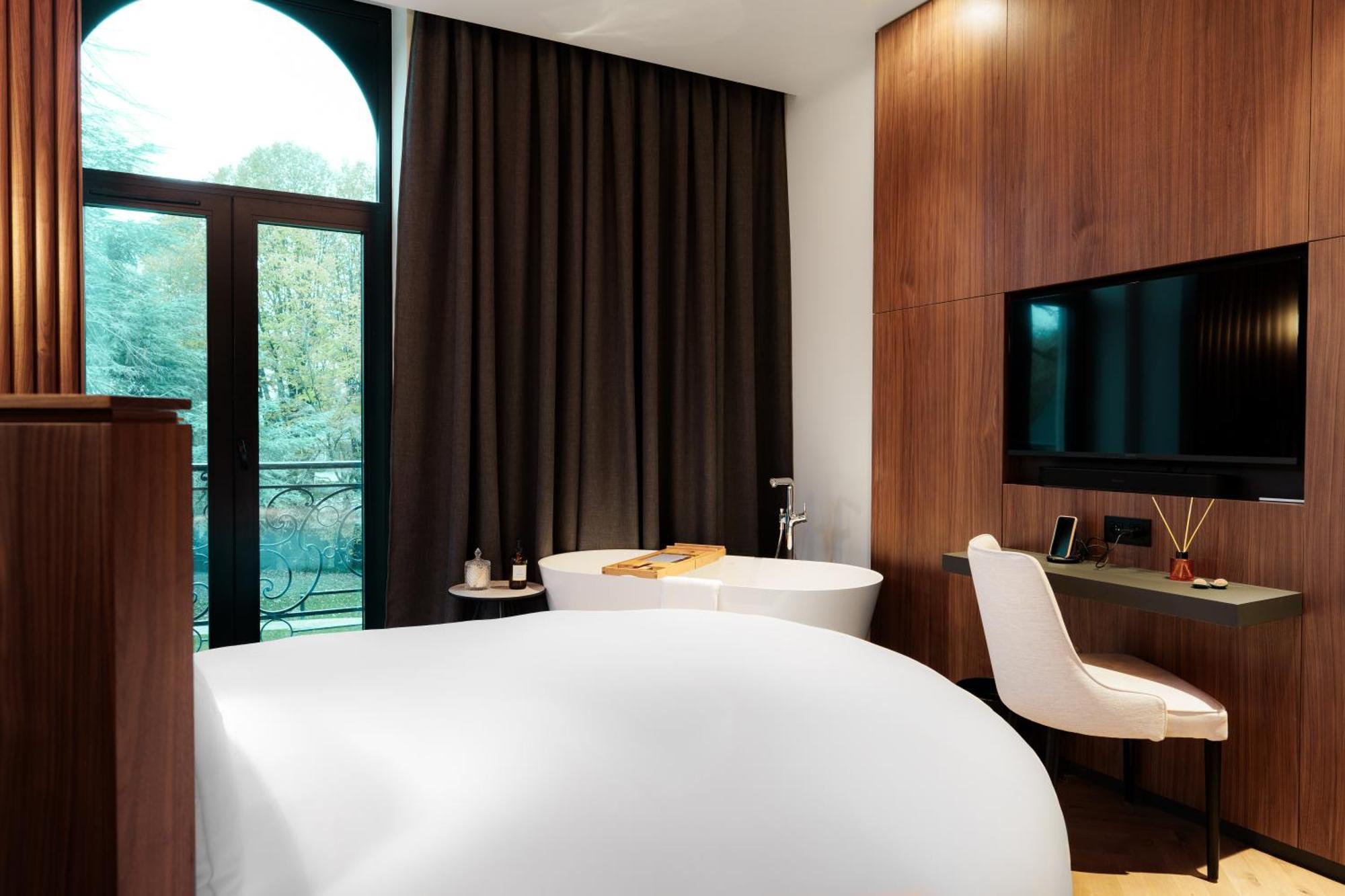 Bienheureux Hotel Wasquehal Bagian luar foto