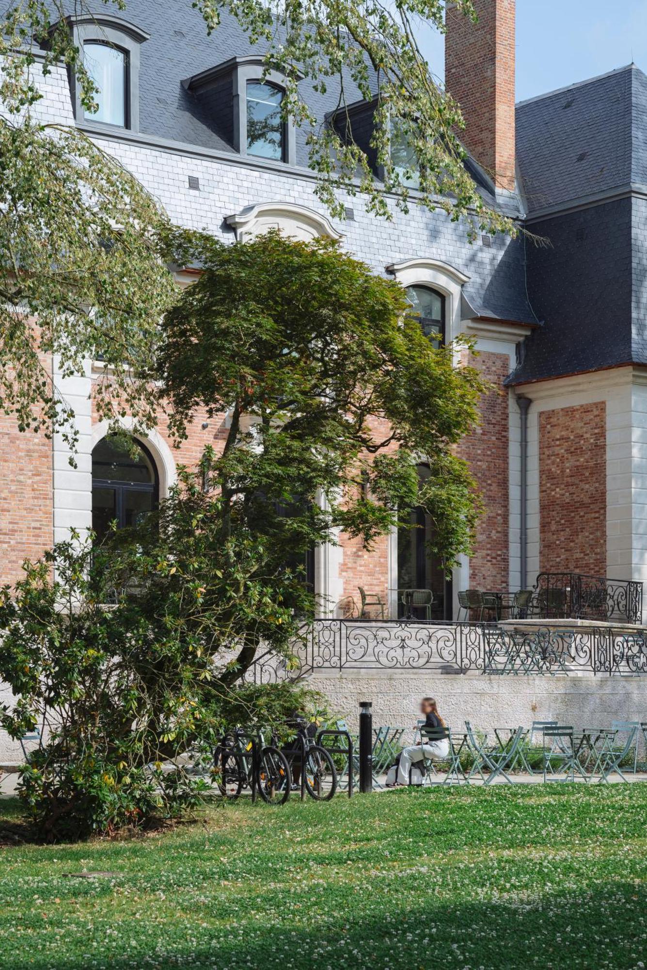 Bienheureux Hotel Wasquehal Bagian luar foto