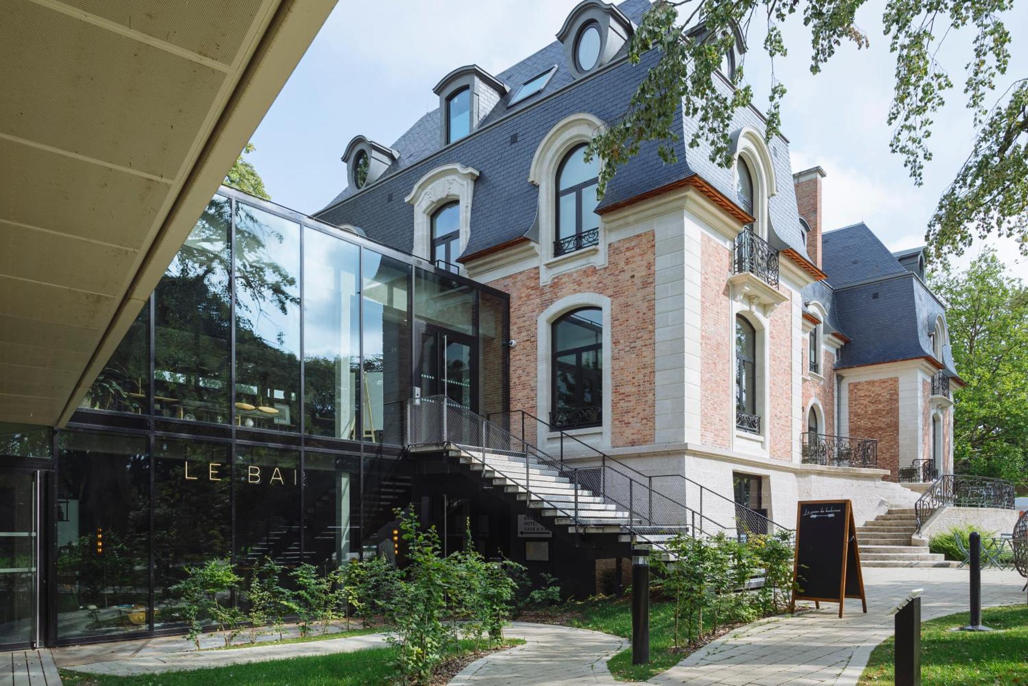 Bienheureux Hotel Wasquehal Bagian luar foto